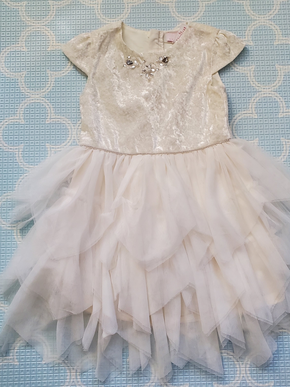 EUC Girls' White Velvet & Tulle Dress - 4